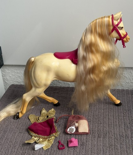 Barbie als rapunzel - barbie, pferd